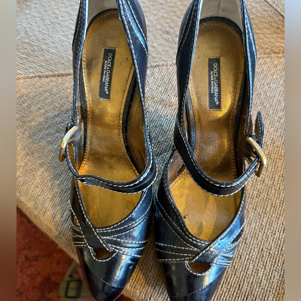 Dolce & Gabbana Black and Gold Heels